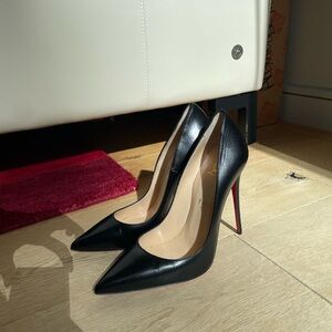 Christian Louboutin- Kate Pump